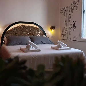 Nocleg ze śniadaniem Liotru Maisonne, With En-suite Bathroom And Shared Bathroom, Katania